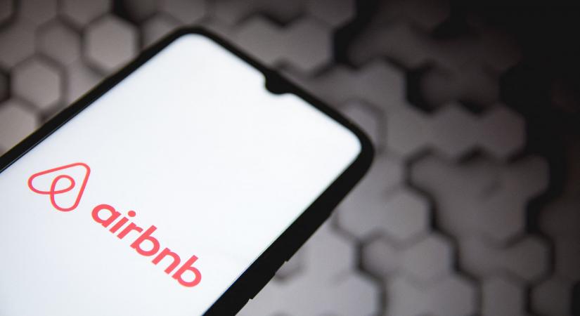 Betiltja az Airbnb a beltéri biztonsági kamerák használatát