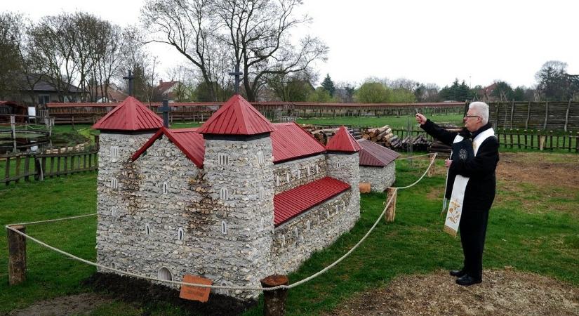 Felépült a rég elpusztult magyar koronázóbazilika makettje