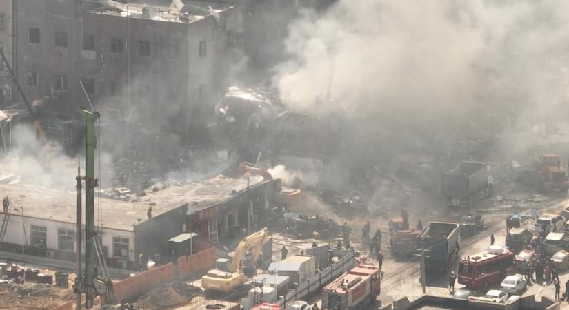 Videón, ahogy egy étterem felrobbant Kínában, Peking közelében