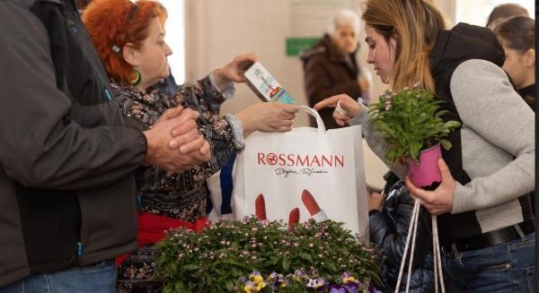 A Baptista Szeretetszolgálat nőnapi programját támogatta a Rossmann