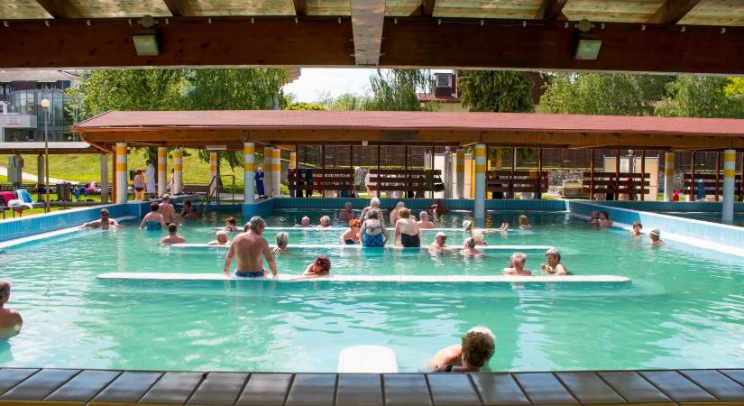 Három vármegye turistáinak ugyanaz a termálfürdős üdülőhely a kedvence