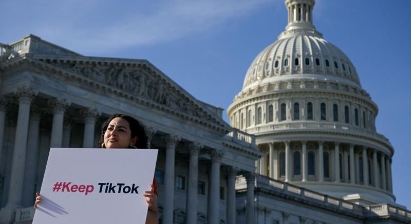Az amerikai képviselőház elfogadta a törvényjavaslatot a TikTok betiltásáról