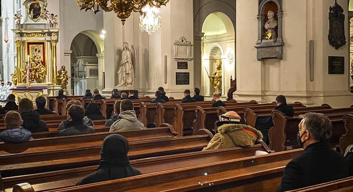 A varsói karmeliták miséjén vett részt Orbán Viktor - fotó