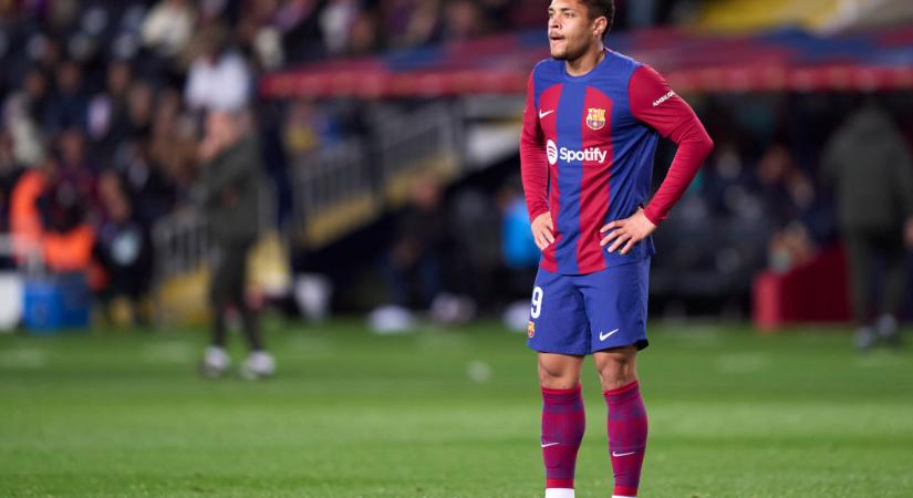 Barca: máris elégedetlen helyzetével a fiatal tehetség! – sajtóhír