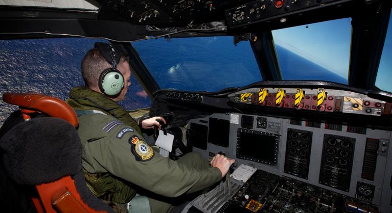 A maláj pilóta tudatosan vezethette a gépet a tengerfenékre