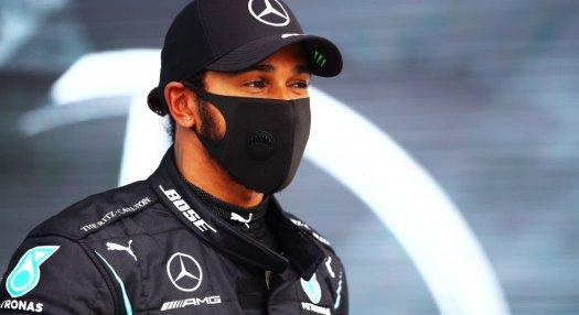 Lewis Hamilton is megfertőződött a koronavírussal