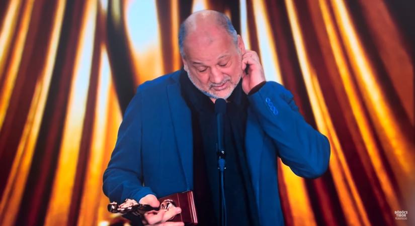 Minden pillanata arany, ahogy Thuróczy Szabolcs totál rottyon átveszi az Oscar-díjat