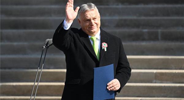 Orbán Viktor: „el kell foglalnunk Brüsszelt!”