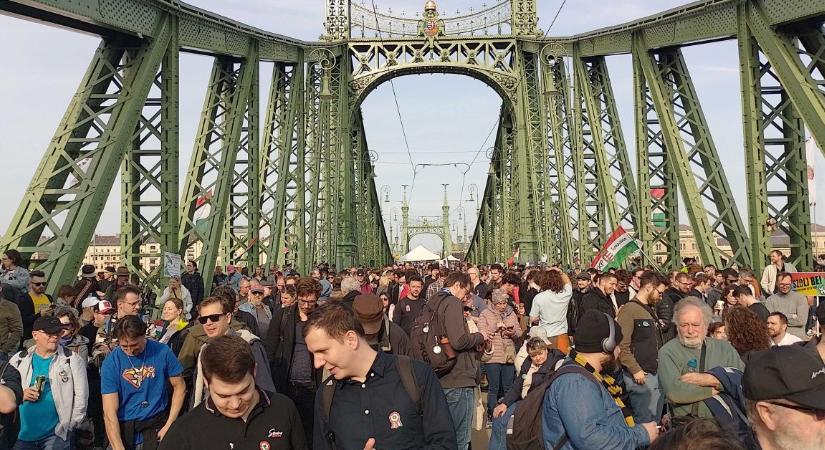 MKKP: Ebgondolat bánt engemet, tétlen, Fidesz-kormány alatt halni meg