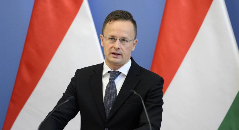 A NATO külügyminiszterei elé viszi Szijjártó a kárpátaljai magyar intézmények elleni razziát
