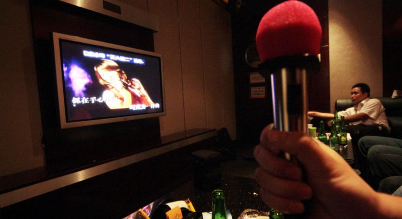 Meghalt az első karaokegép feltalálója