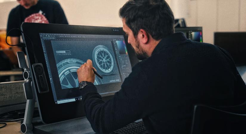 A teljesen új Vredestein Ultrac Pro „óraszámlapos” megjelenése az Italdesign vállalattal való 25 éves együttműködést jelképezi