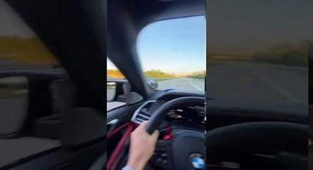 340 km/órával húzott el a BMW mellett egy Lamborghini az autópályán
