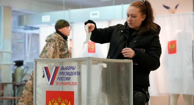 A választópolgárok harmada adta le voksát az orosz elnökválasztás első napján