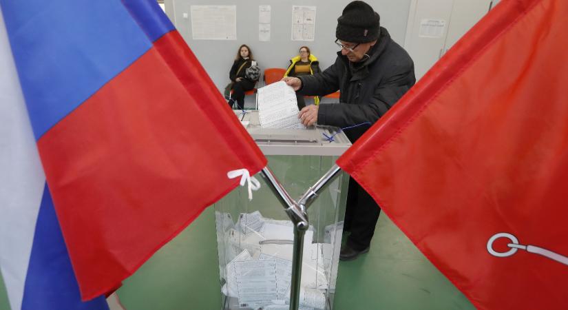 Orosz elnökválasztás: gyújtogatások történtek a szavazóhelyiségekben