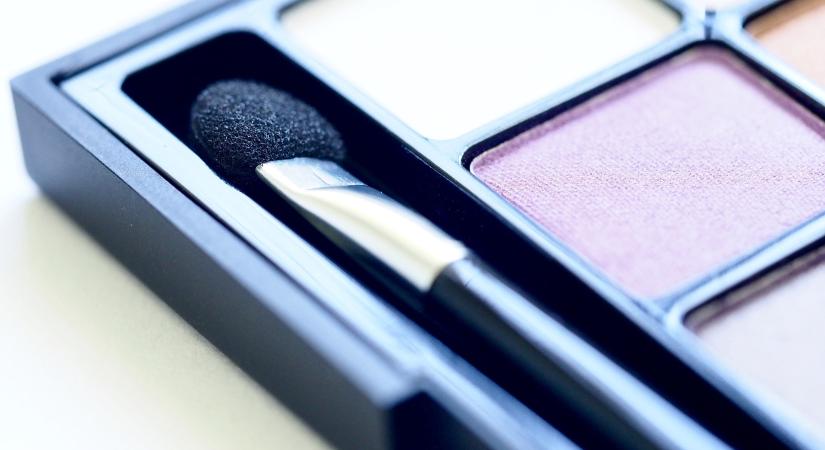 Európai Bizottság: a kozmetikumok vezetik a veszélyes, nem élelmiszeripari termékek listáját