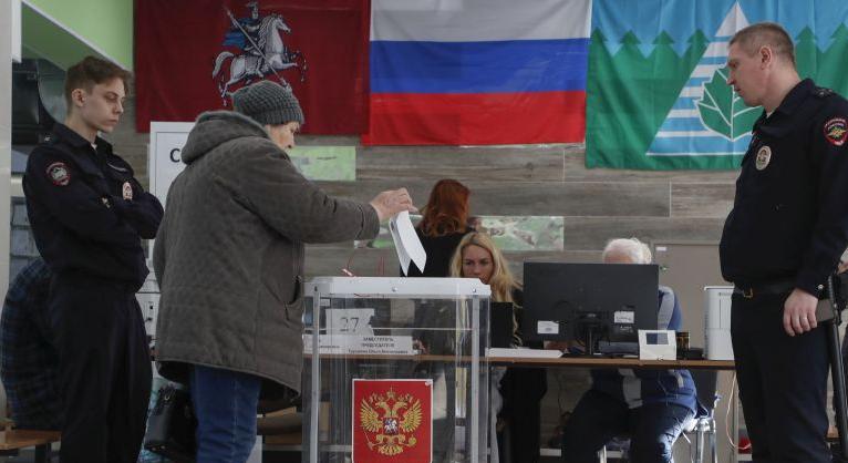 Hackertámadás és Molotov-koktélok az orosz választásokon