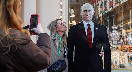 Még koránt sincs vége az orosz választásoknak, de több helyütt már 100 százalékos a részvétel