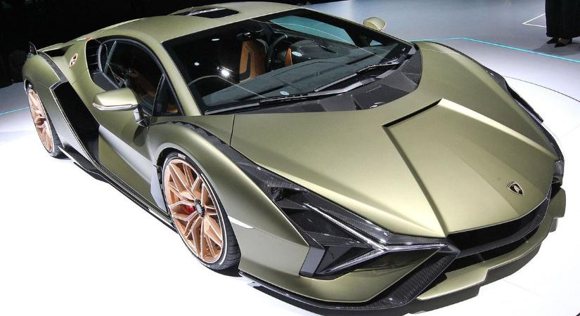 A Disney-nek búcsút intett, a Lamborghinit megtartotta egy magyar cég