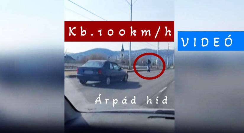 Kb. 100 km/h-val száguldott az Árpád hídon egy rolleres