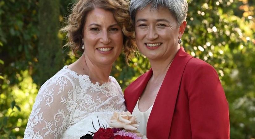 Házasságot kötött élettársával az ausztrál külügyminiszter