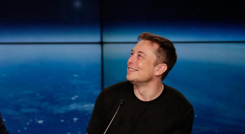 Elon Musk űrvállalata kémműholdhálózatot fejleszt az USA-nak