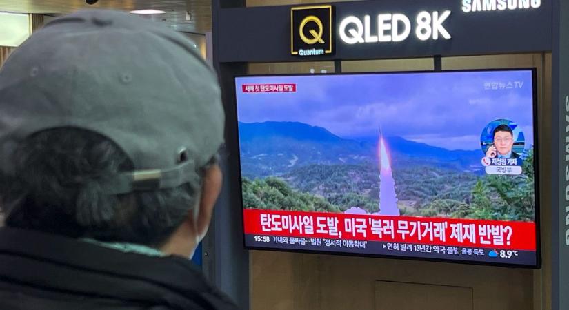 Blinken dél-koreai útjára rakétakilövéssel válaszolt Phenjan