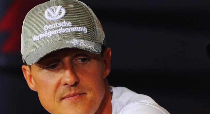 Óriási szerencsére lenne szüksége Michael Schumachernek, hogy megtörténhessen vele, ami eddig borítékolva volt