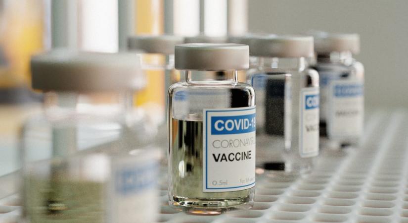 A vírus mellett más betegségek ellen is véd a Covid-oltás