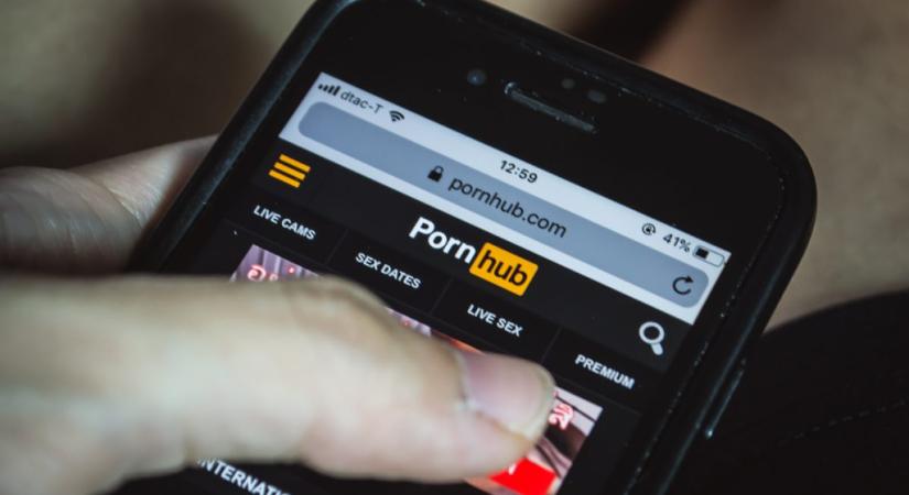 A Pornhub ésszerű életkor hitelesítési intézkedések miatt leállítja „szolgáltatásait” Texasban