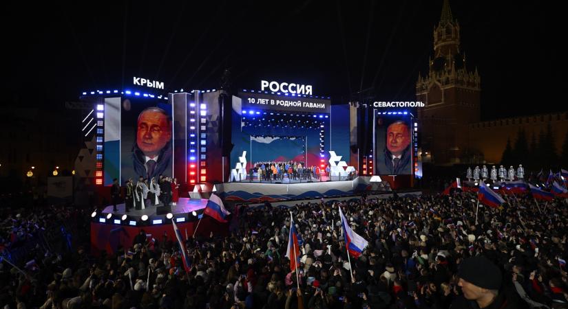 Vlagyimir Putyin a Vörös téren: A visszatérés nehezebb volt, de sikerült