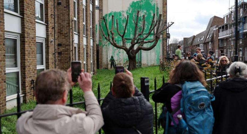 Banksy elismerte, övé egy észak-londoni tűzfal „zöld” üzenetet hordozó festménye