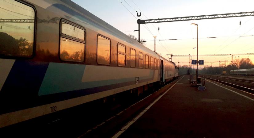 Debreceni vonatokat is érint: pótlóbuszok közlekednek három napig Nyíregyháza és Tokaj között