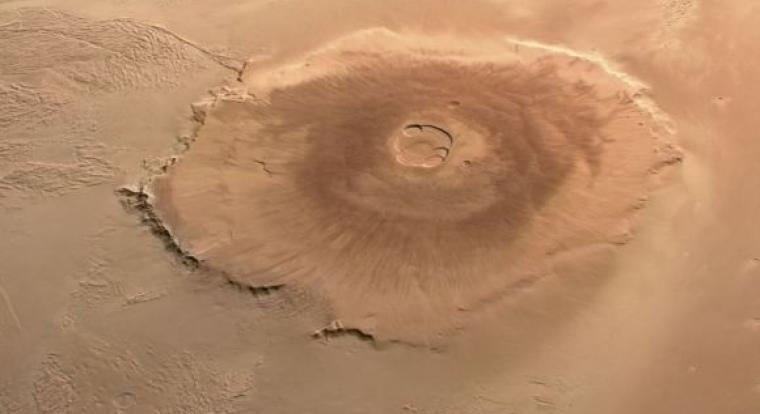 Egy gigantikus inaktív vulkánt találtak a Mars felszínén