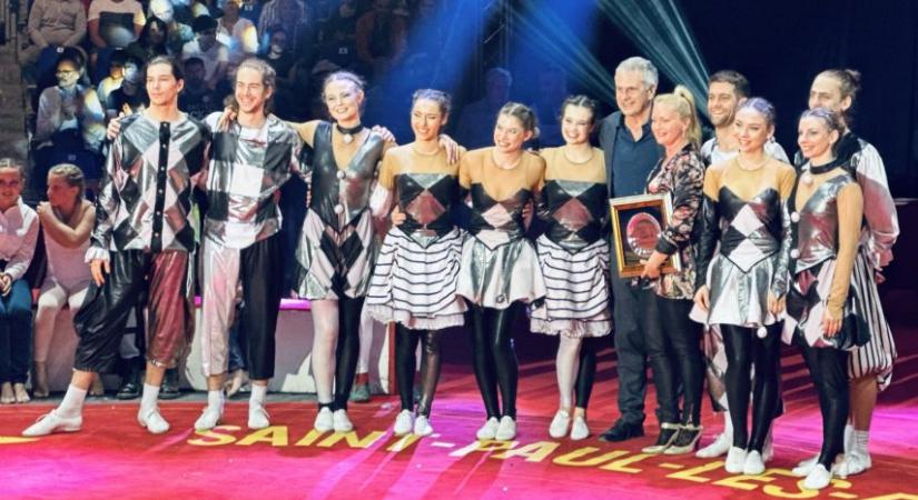 Francia fesztiválon díjazták a Fővárosi Nagycirkusz balettkarát