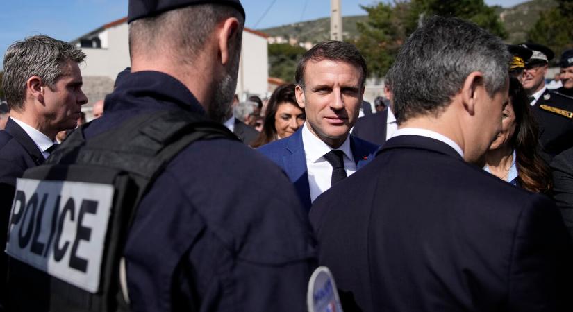 Emmanuel Macron: Franciaország továbbra is „kíméletlenül” fellép az antiszemitizmussal szemben