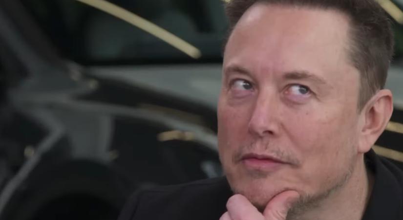 Elon Musk: a Tesla Roadster rakétatechnológiával készül, és „nem kizárt", hogy repülni is tud majd