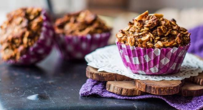 Muffin zabpehellyel és almával, egészségesen, mégis csokis hangulatban