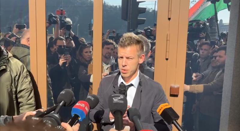 Magyar Péter az ügyészségen: Rogán Antalék manipulálták a Völner-Schadl-ügy iratait
