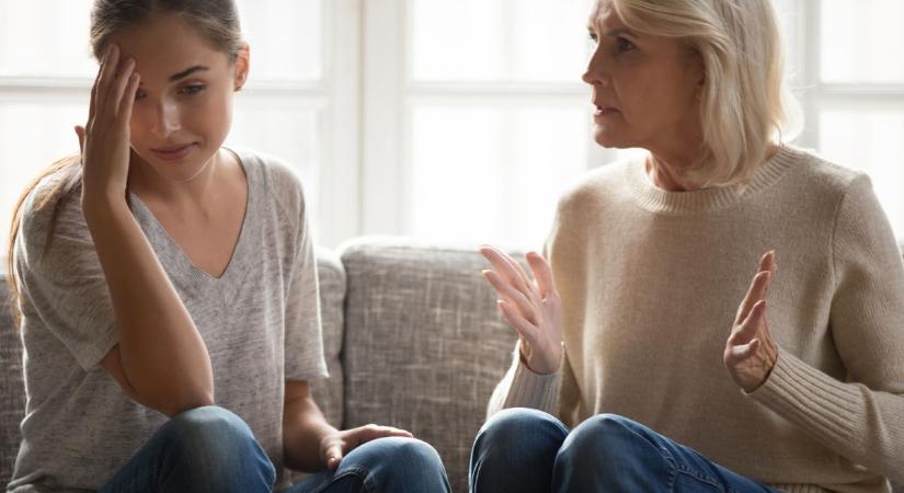 Így vess véget az érzelmi zsarolásnak! – 6 módszer a manipulatív szülők leállítására