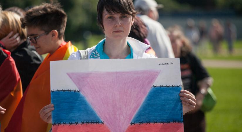 Megvannak az első oroszországi vádemelések az LMBTQ-mozgalmak novemberi betiltása után