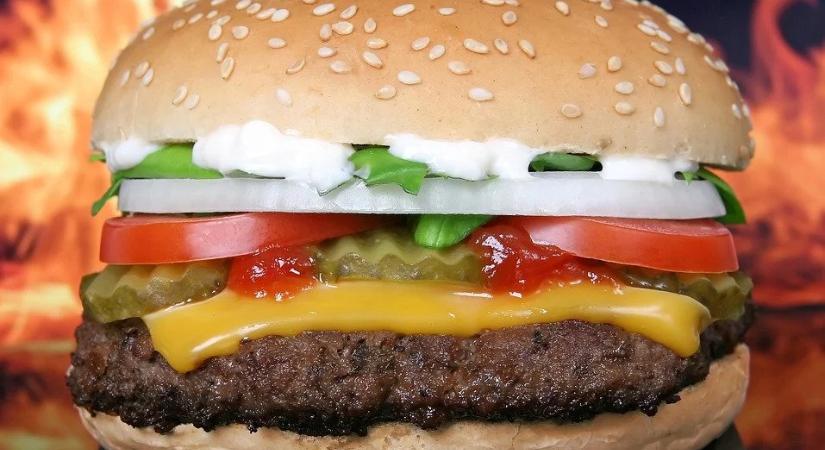 Elszaladt hamburgerért, három év börtönt kapott