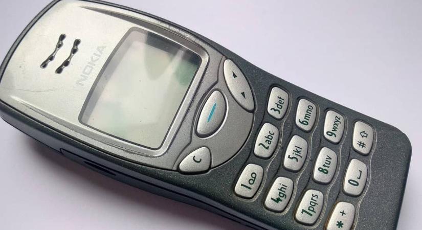 A Nokia belengette egy klasszikus telefon újjászületését: lehet, hogy a Nokia 3210?