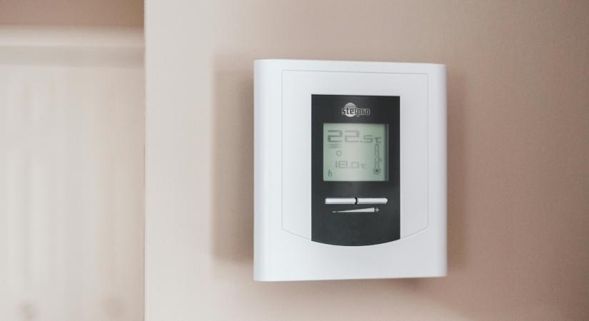 A magasra tekert termosztát hamarabb felfűti a lakást? Tévhitek az háztartásban