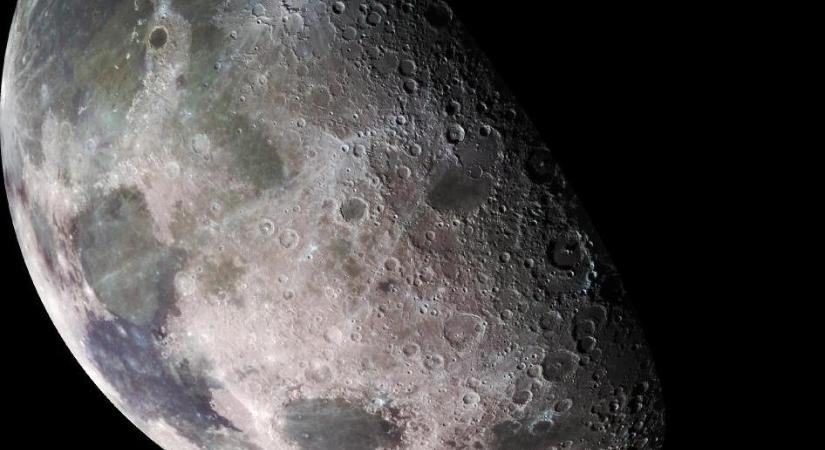 Először fognak ősi anyagot hozni a Hold sötét oldaláról