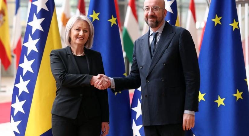 Bosznia-Hercegovinával is elindítja a csatlakozási tárgyalásokat az unió