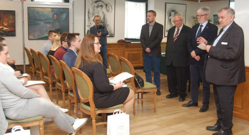 A Rongyos Gárda története címmel rendeztek konferenciát a Hungarikum Ligetben