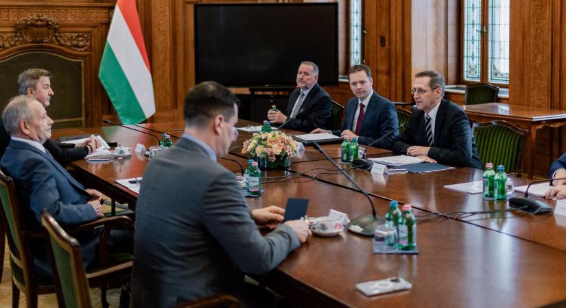 A magyar építőipar erősítéséről tárgyalt Varga Mihály és az ÉVOSZ