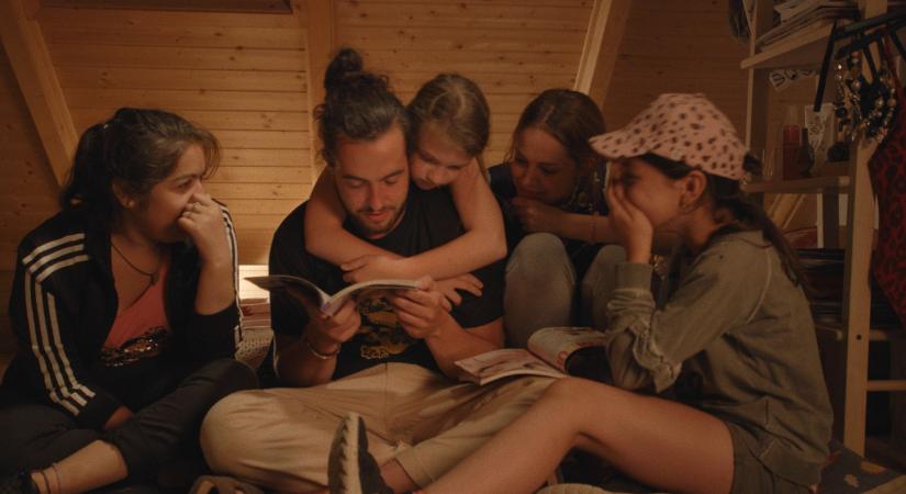 Egy magyar film, ami tükröt állít az országát alig ismerő városi értelmiségnek