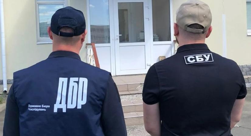 Sikkasztás gyanújával őrizetbe vették az ukrán fegyveres erők egy volt magas rangú tisztségviselőjét